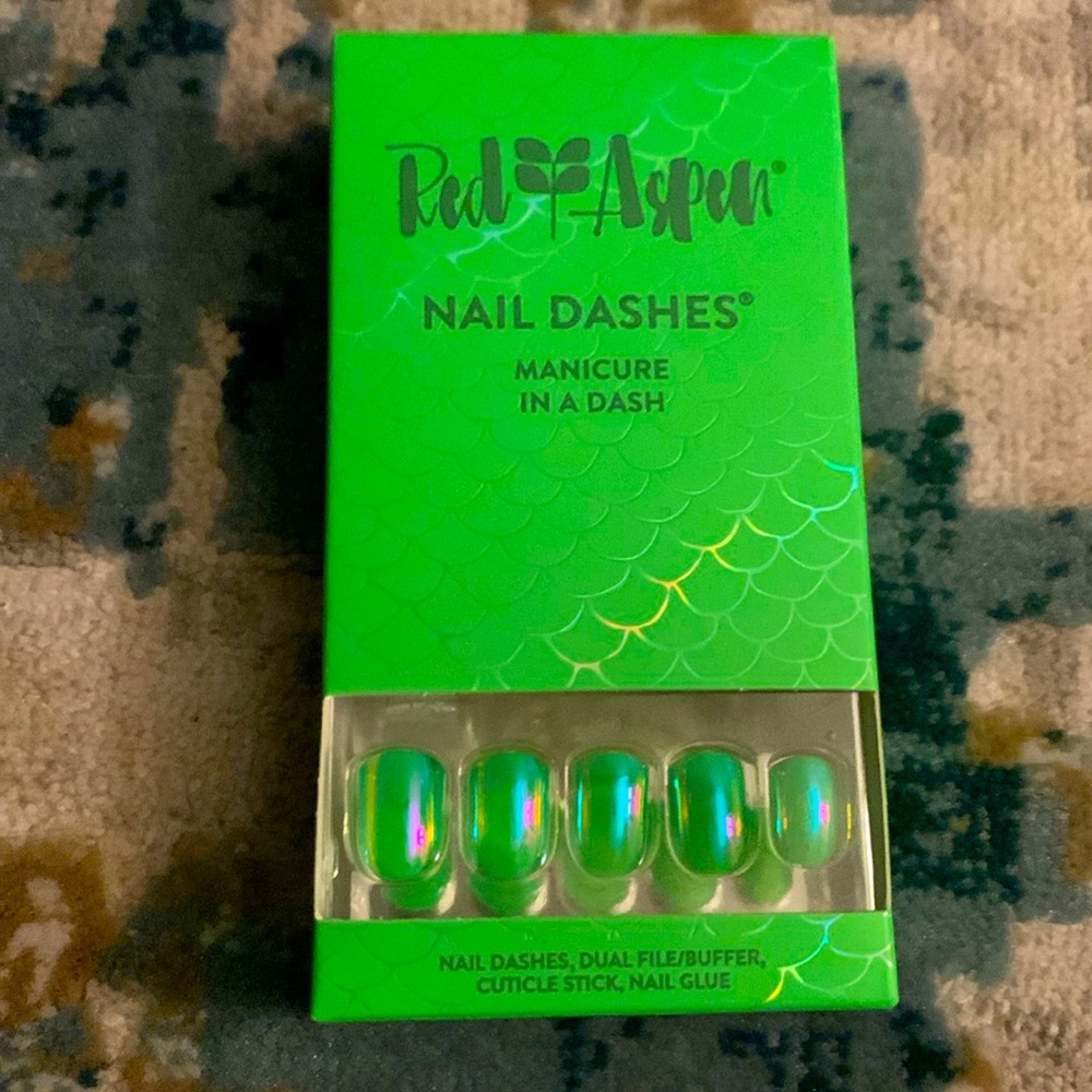 RedAspen Nail Dashes